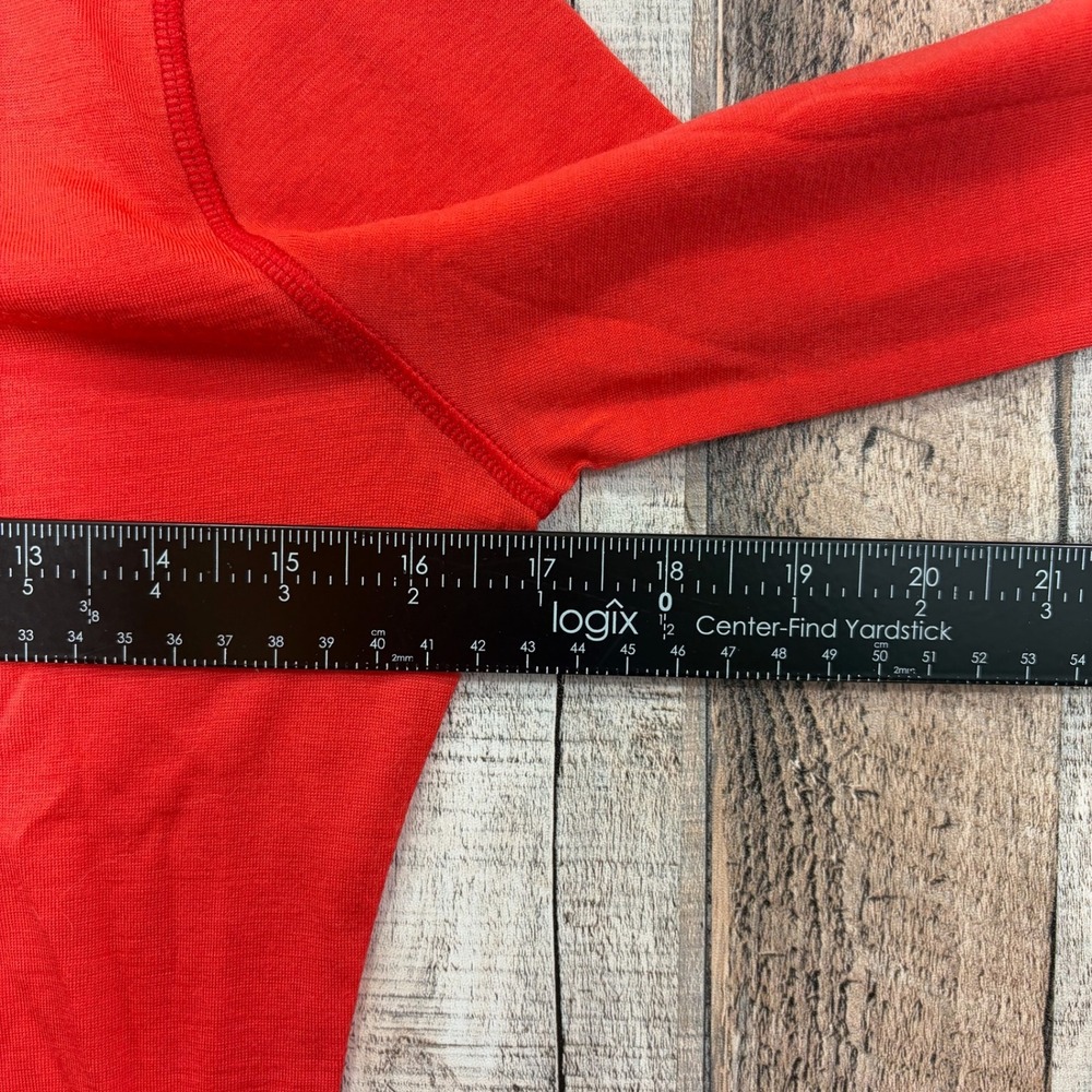 Lululemon Turtleneck Top Womens 6 Red Merino Wool Thumbhole Athletic Base Layer - Picture 7 of 10